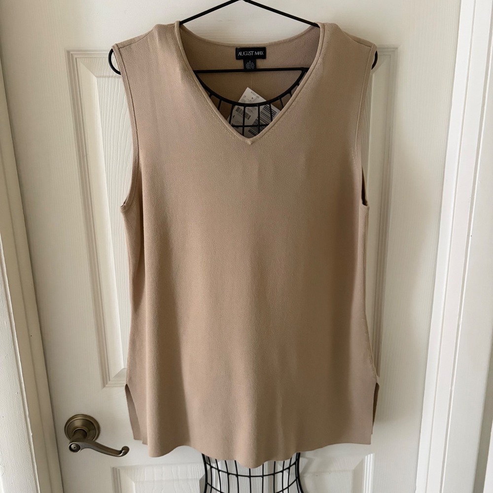 August Max NWT Sweater Vest Tagged Size 4 Beige V-Neck Knit Top Oversized